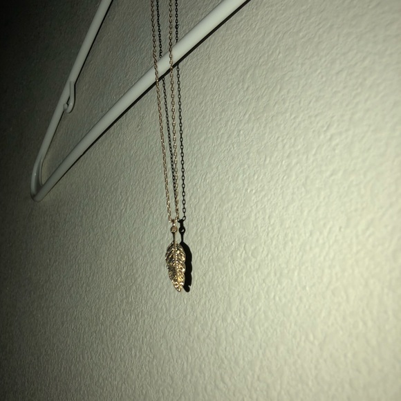 Necklace - Picture 1 of 2